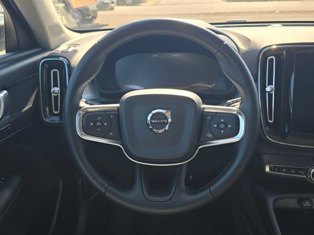 Used 2019 Volvo XC40 T5 Momentum AWD/4WD image 11