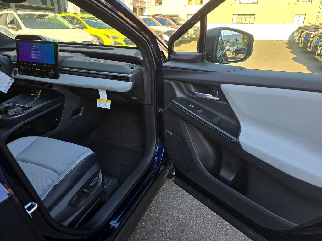 New 2026 Subaru Solterra AWD/4WD image 10