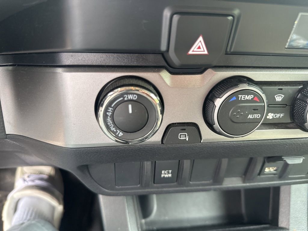 Used 2021 Toyota Tacoma SR AWD/4WD image 15