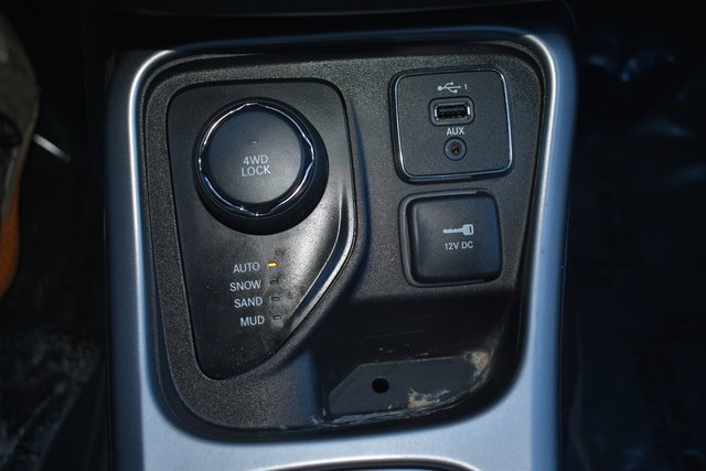 Used 2019 Jeep Compass Latitude w/ Popular Equipment Group image 28