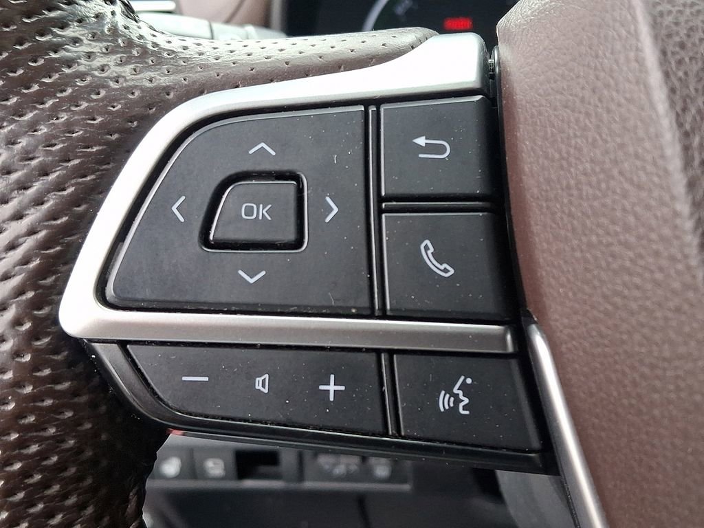 Used 2022 Toyota Sienna Platinum image 23