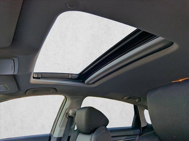 Used 2018 Honda Accord EX image 16