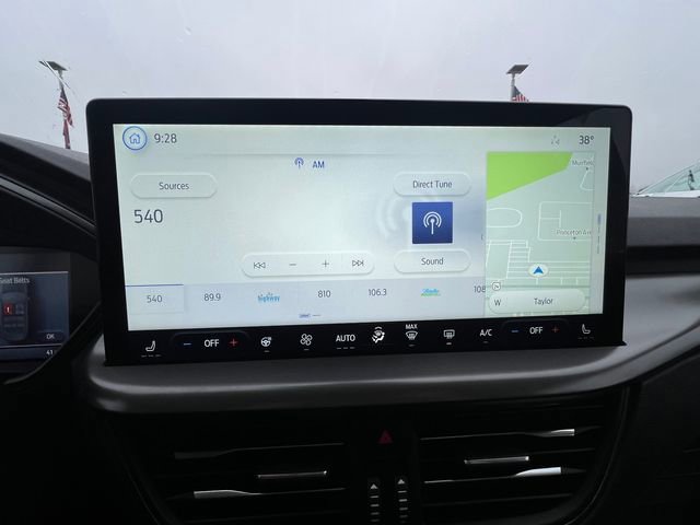 New 2026 Ford Escape SE w/ Class II Trailer Tow Package image 17