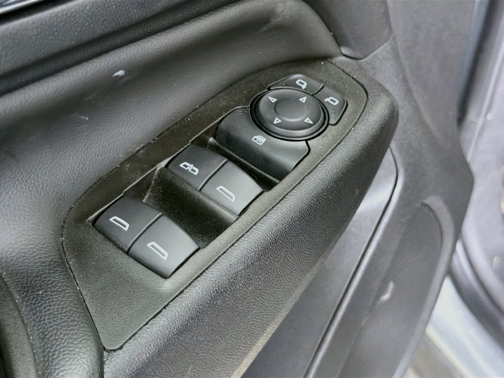 Used 2023 Chevrolet Equinox LT AWD/4WD image 22