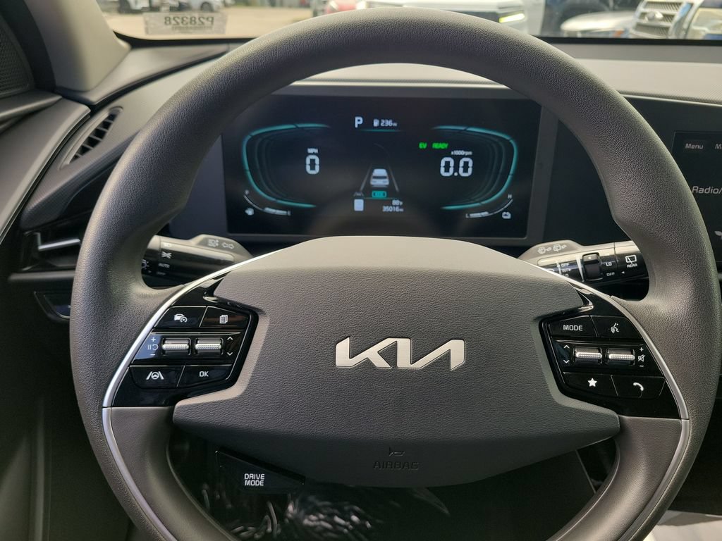 Certified 2025 Kia Niro LX FWD image 8
