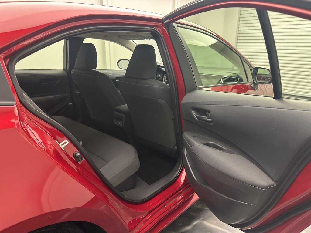 Used 2023 Toyota Corolla LE image 7