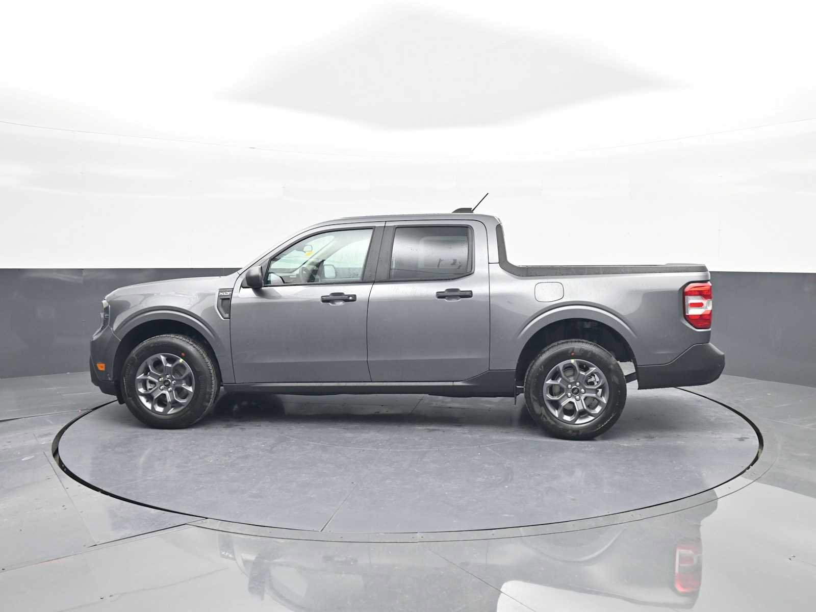 New 2025 Ford Maverick XLT w/ Equipment Group 301A image 5