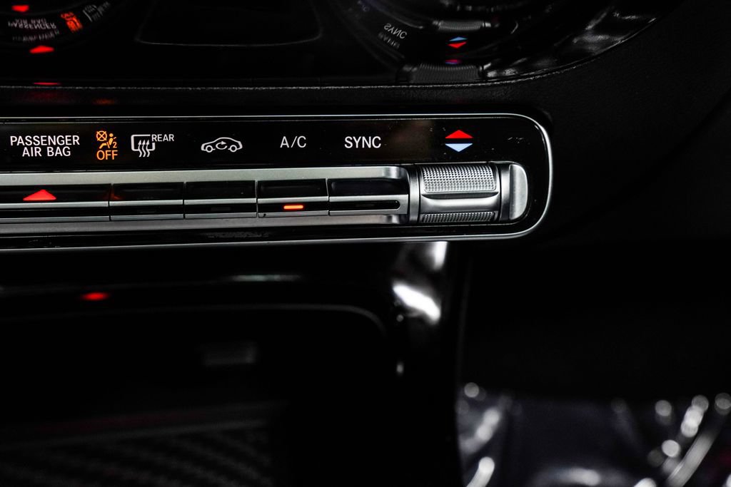 Used 2025 Mercedes-Benz CLA 250 image 28