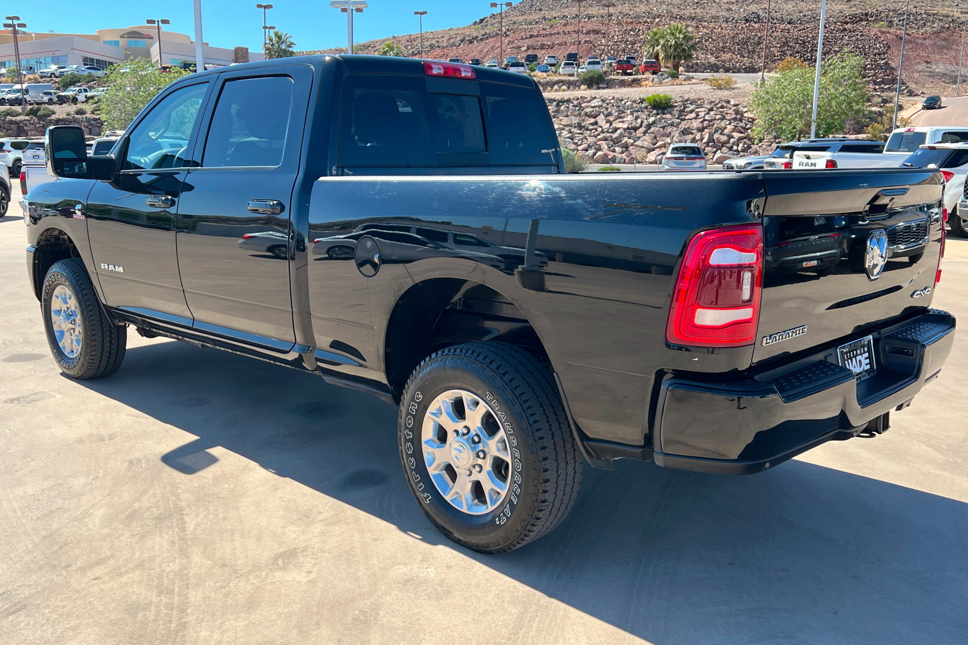 Used 2024 RAM 2500 Laramie AWD/4WD image 3