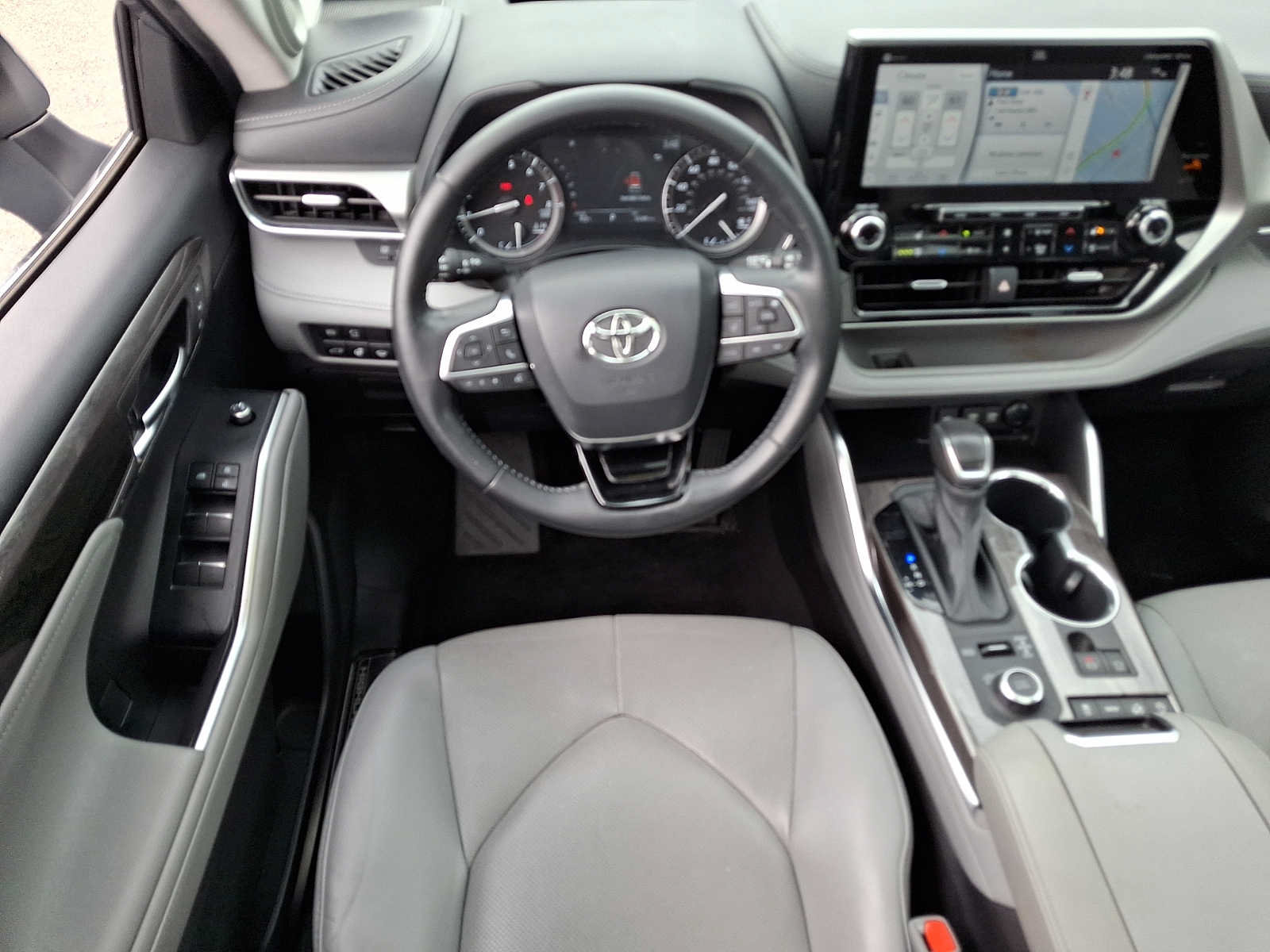 Used 2021 Toyota Highlander Platinum AWD/4WD image 12