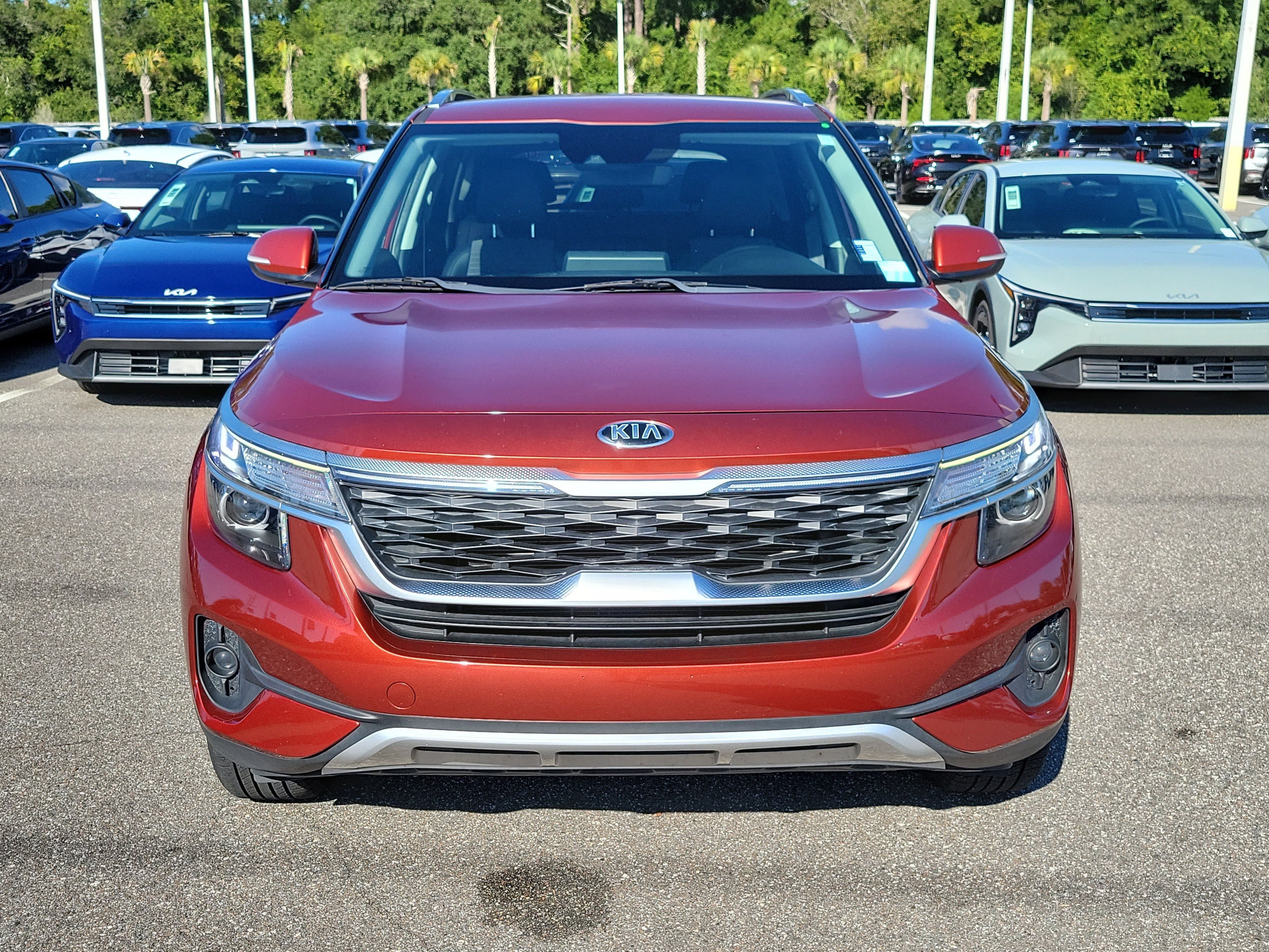 Certified 2021 Kia Seltos S FWD image 2