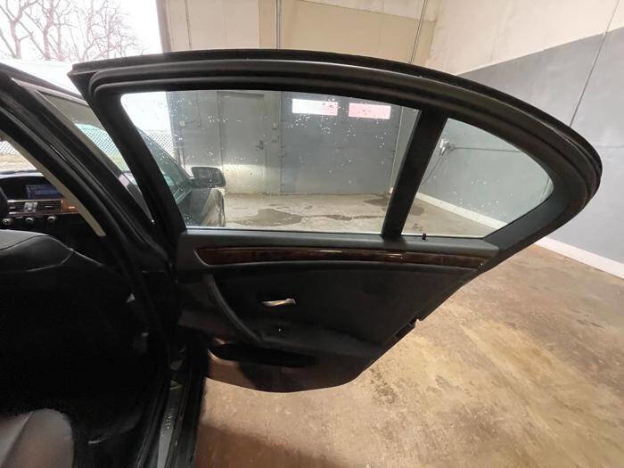 Used 2010 BMW 535i xDrive Sedan image 28