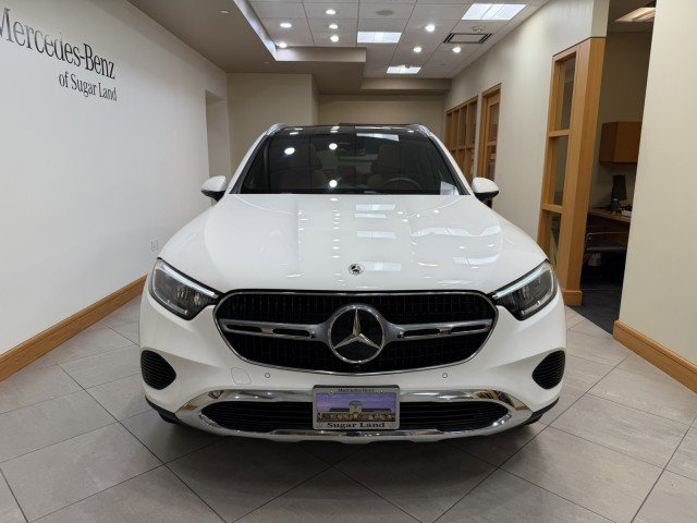 Certified 2025 Mercedes-Benz GLC 300 image 2