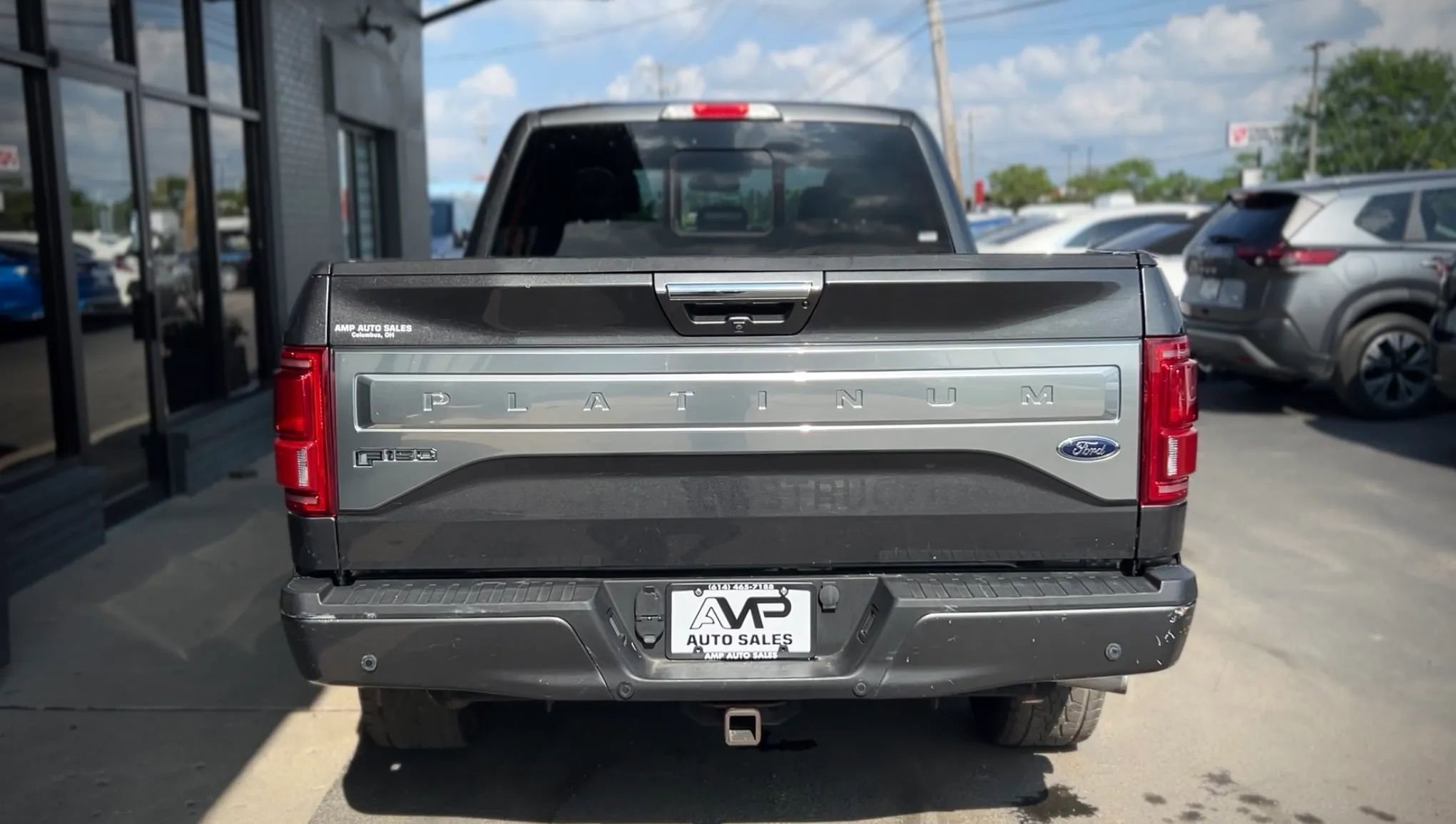 Used 2016 Ford F150 Platinum w/ Equipment Group 701A Luxury AWD/4WD image 4