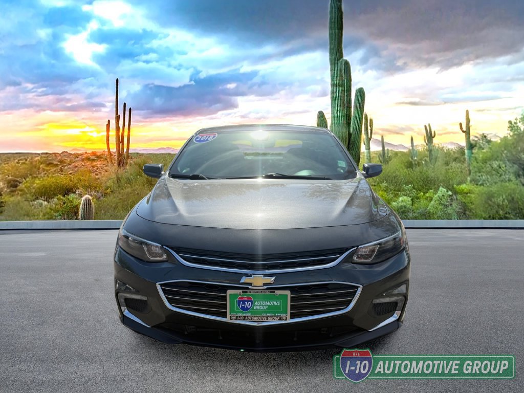 Used 2018 Chevrolet Malibu LT FWD image 3