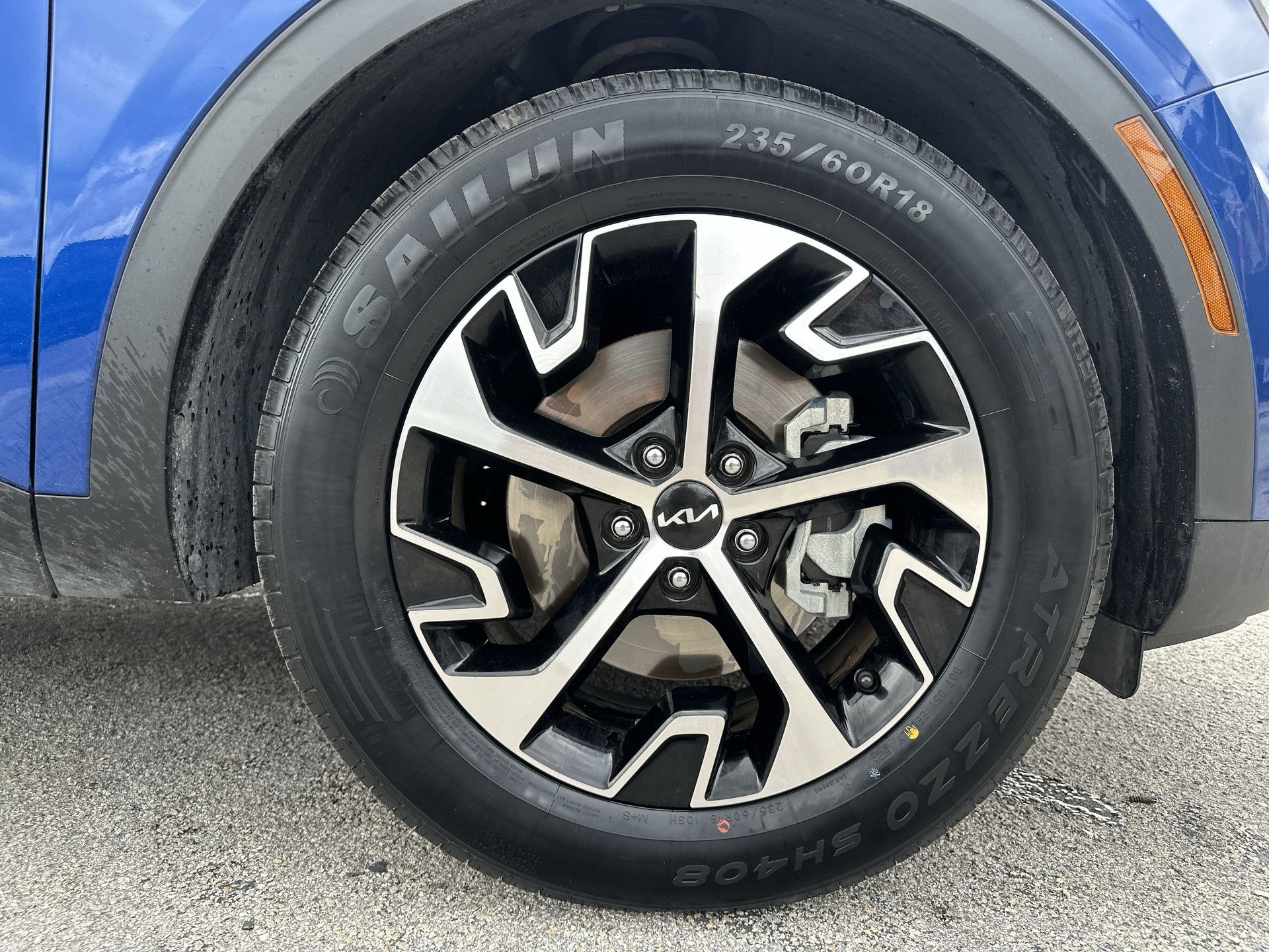 Used 2024 Kia Sportage EX image 18