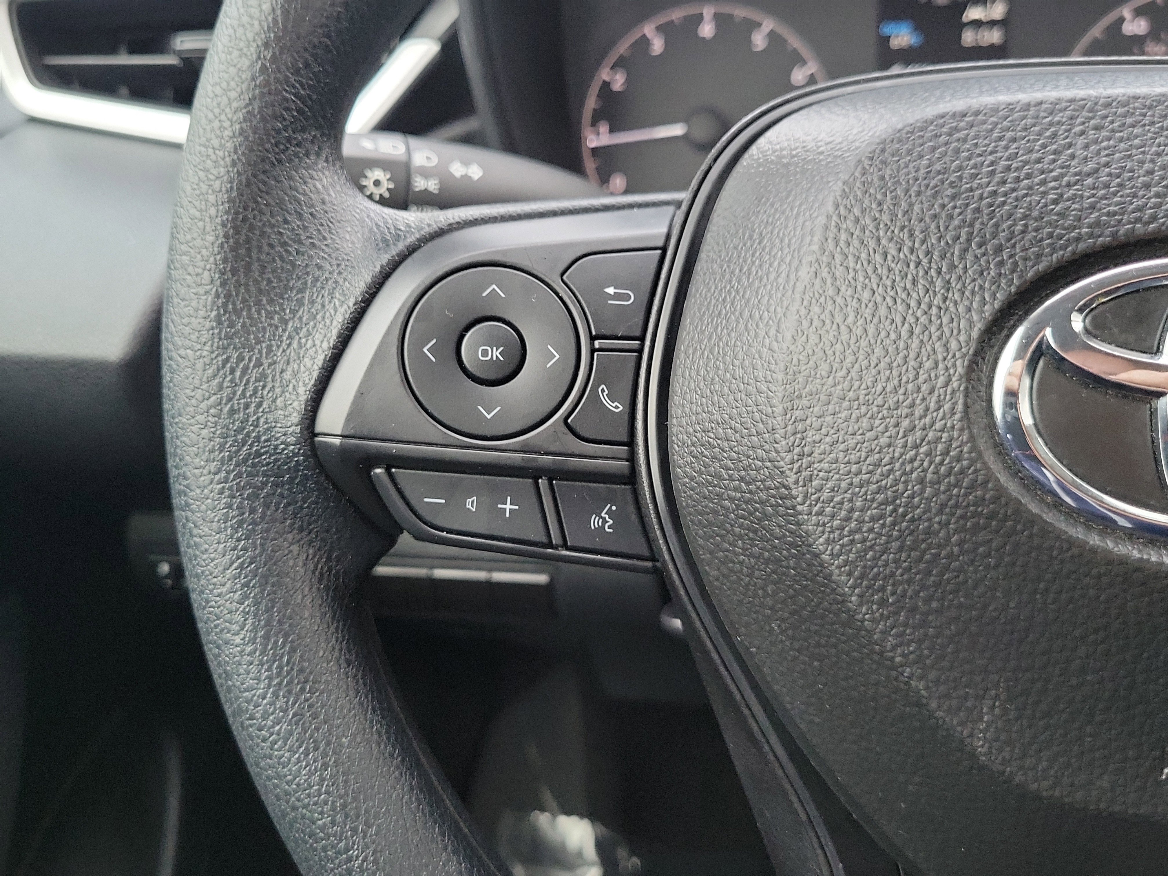 Used 2025 Toyota Corolla LE image 15