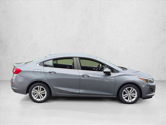Used 2019 Chevrolet Cruze LT FWD image 4