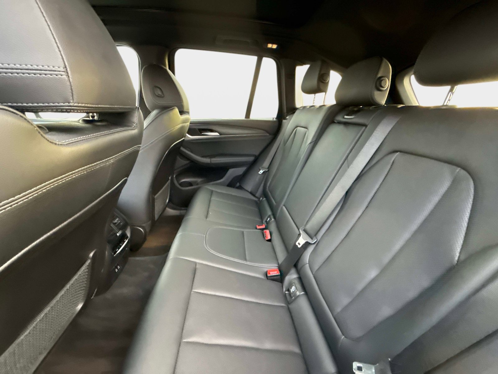 Used 2023 BMW X3 xDrive30i w/ Convenience Package image 16