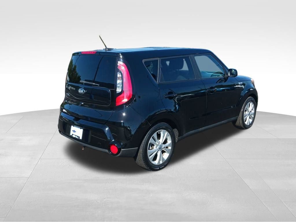 Used 2016 Kia Soul + image 5