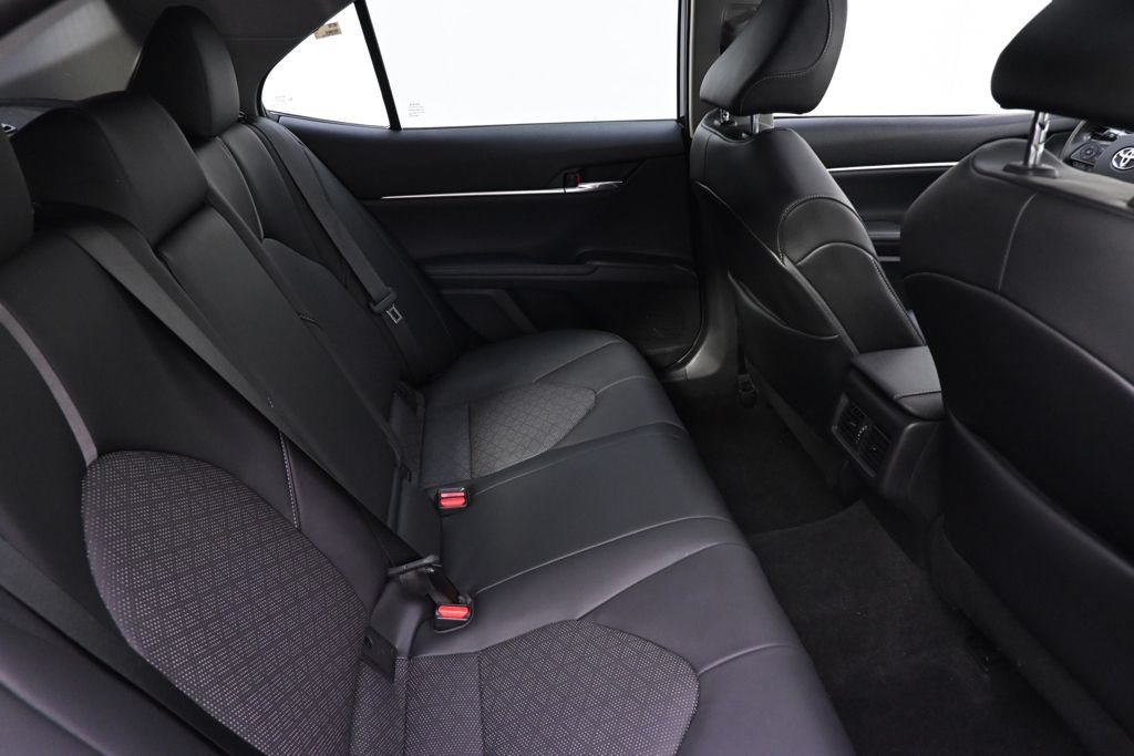 Used 2022 Toyota Camry XSE w/ Cold Weather Package FWD image 17
