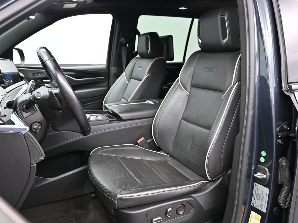 Used 2022 Cadillac Escalade Sport w/ Touring Package AWD/4WD image 11