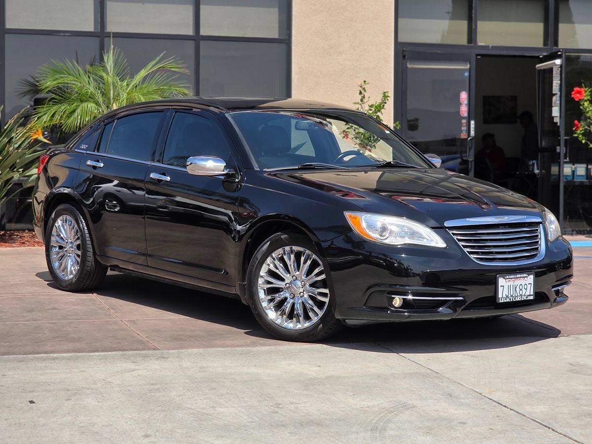 Used 2012 Chrysler 200 Limited FWD image 3