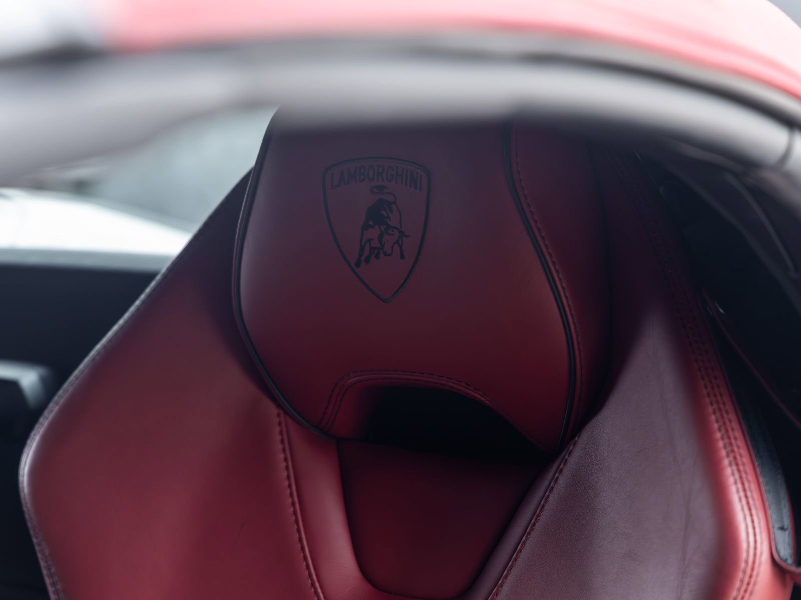 Used 2020 Lamborghini Huracan EVO image 30