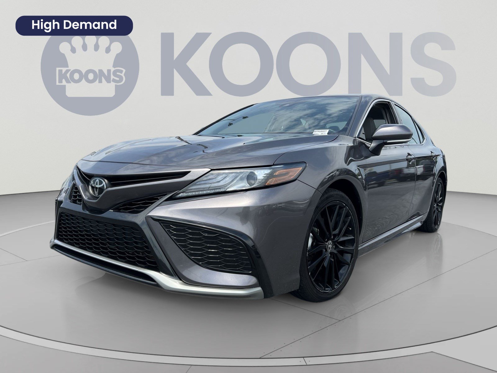 Used 2024 Toyota Camry XSE FWD image 1