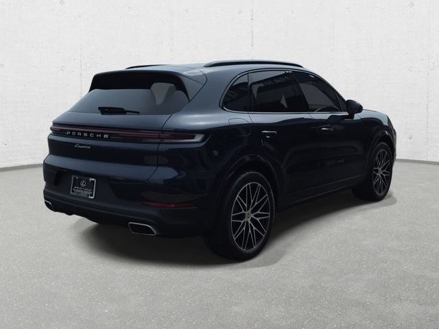 Used 2024 Porsche Cayenne AWD/4WD image 5
