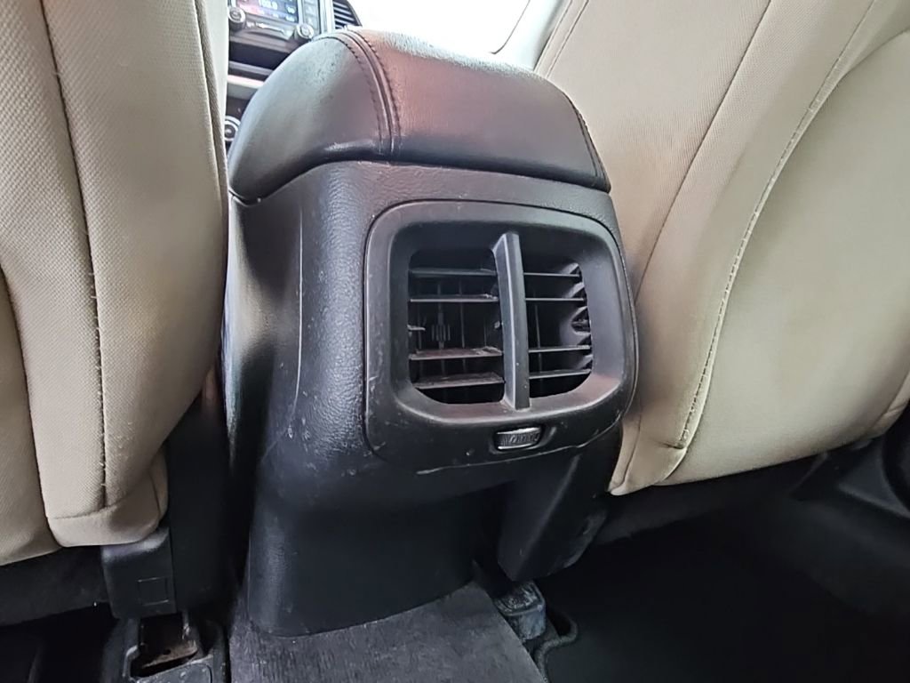 Used 2016 Jeep Cherokee Sport image 27