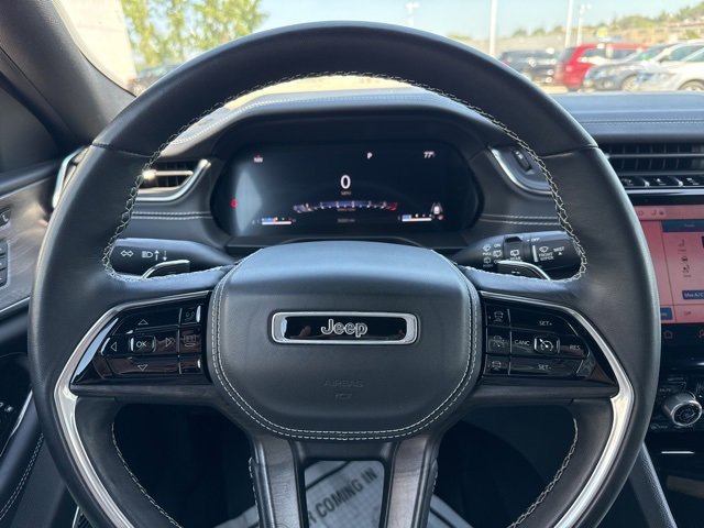 Used 2022 Jeep Grand Cherokee Overland w/ Luxury Tech Group IV image 31