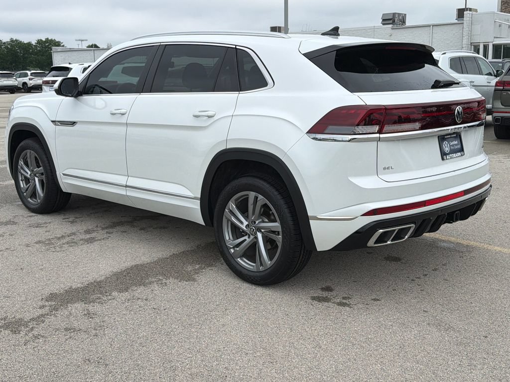Certified 2024 Volkswagen Atlas Cross Sport SEL R-Line AWD/4WD image 4
