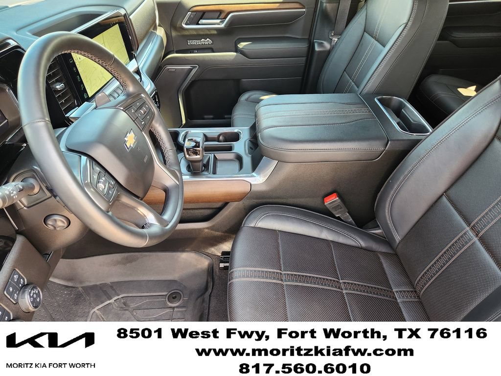 Used 2025 Chevrolet Silverado 1500 High Country w/ High Country Premium Package AWD/4WD image 13