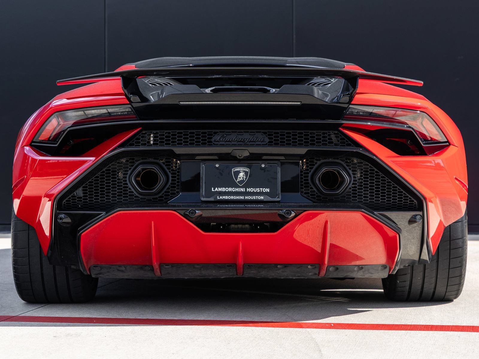Used 2024 Lamborghini Huracan Tecnica RWD image 8