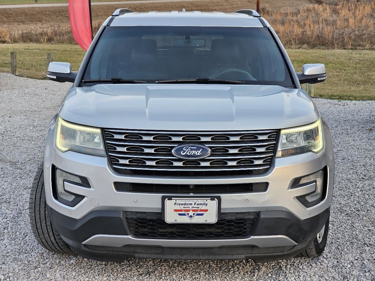 Used 2016 Ford Explorer Limited image 12