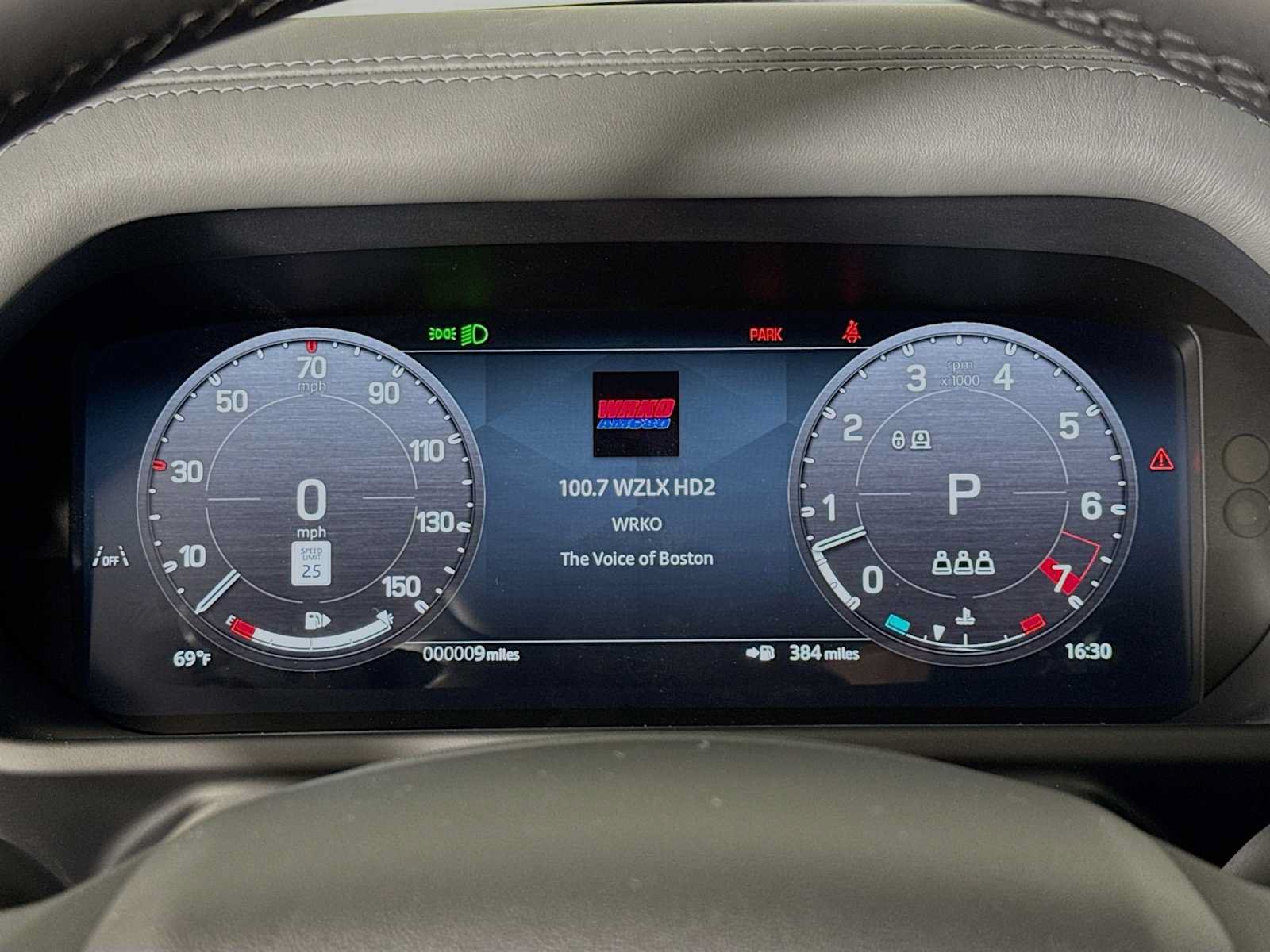 New 2026 Land Rover Defender 110 X-Dynamic SE AWD/4WD image 12