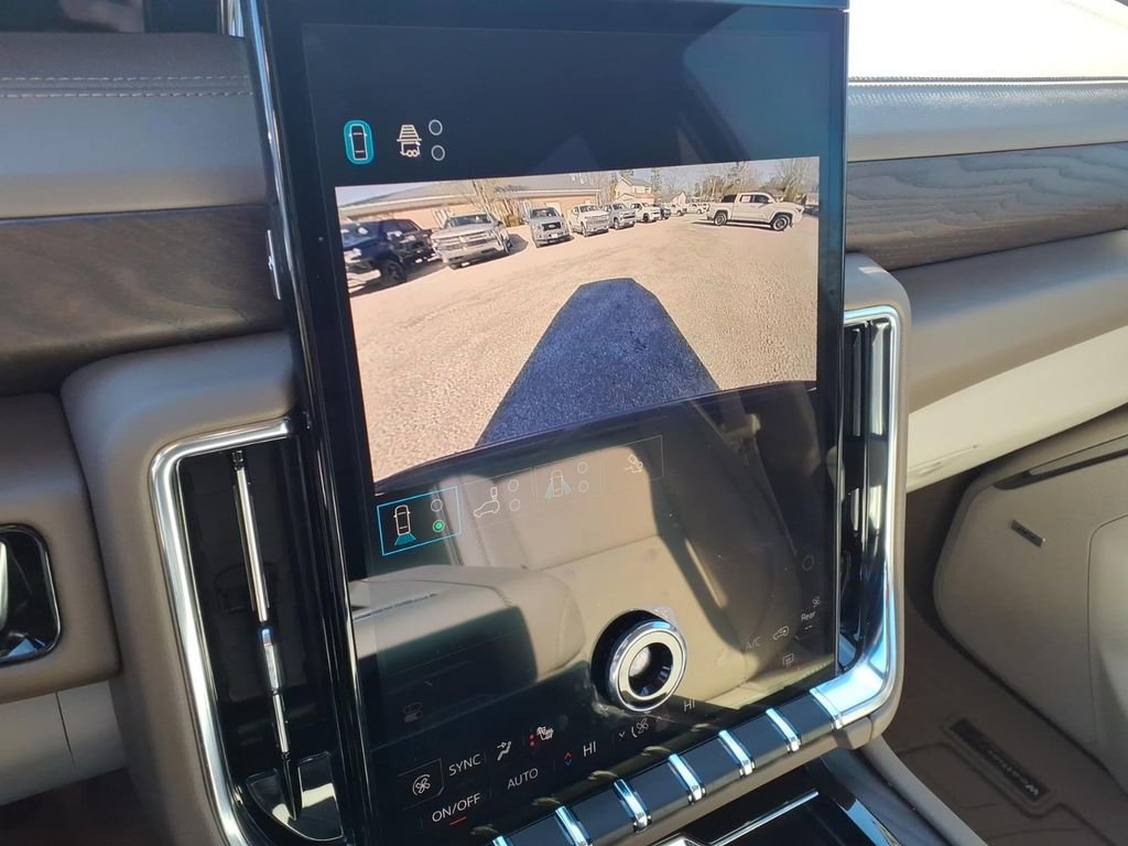 Used 2025 GMC Yukon Denali image 25