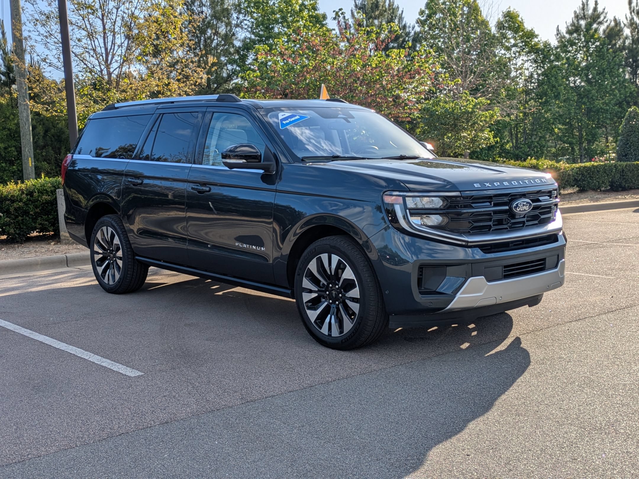 Certified 2025 Ford Expedition Max Platinum w/ Driver's Package AWD/4WD image 1