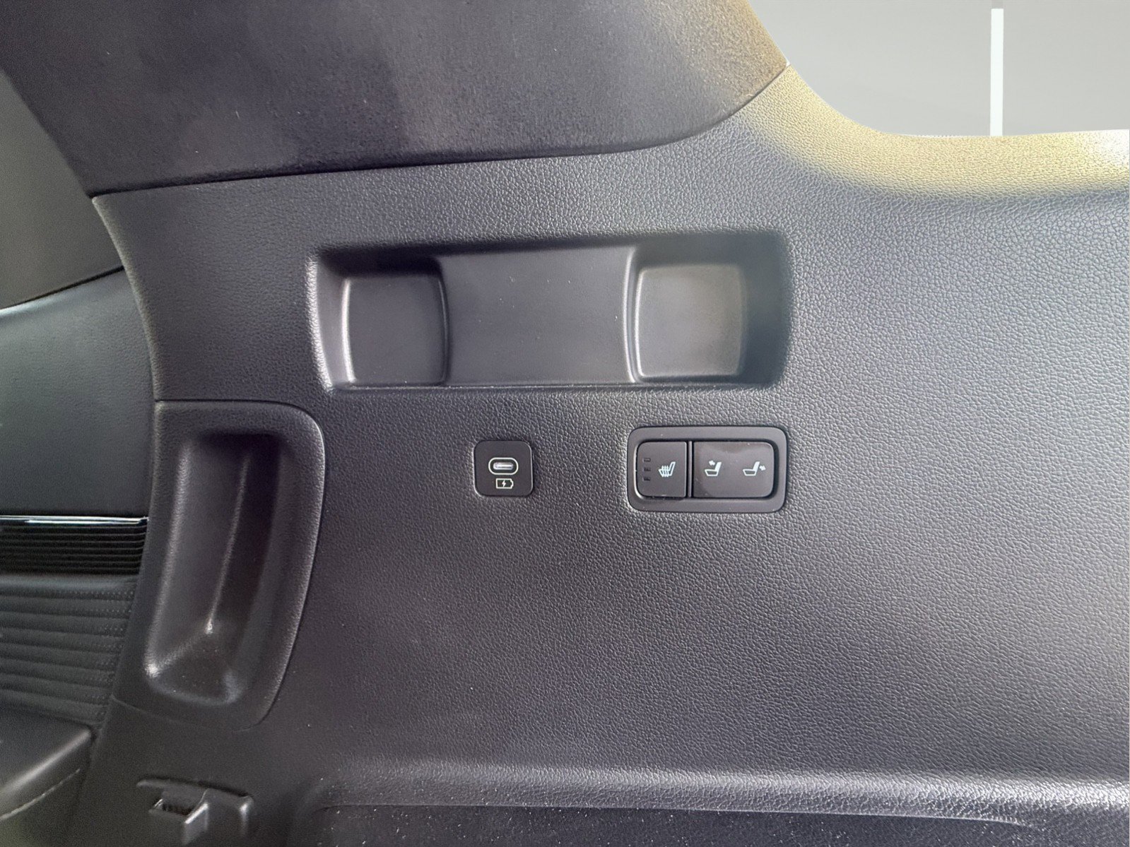 Used 2024 Hyundai Palisade Calligraphy image 34