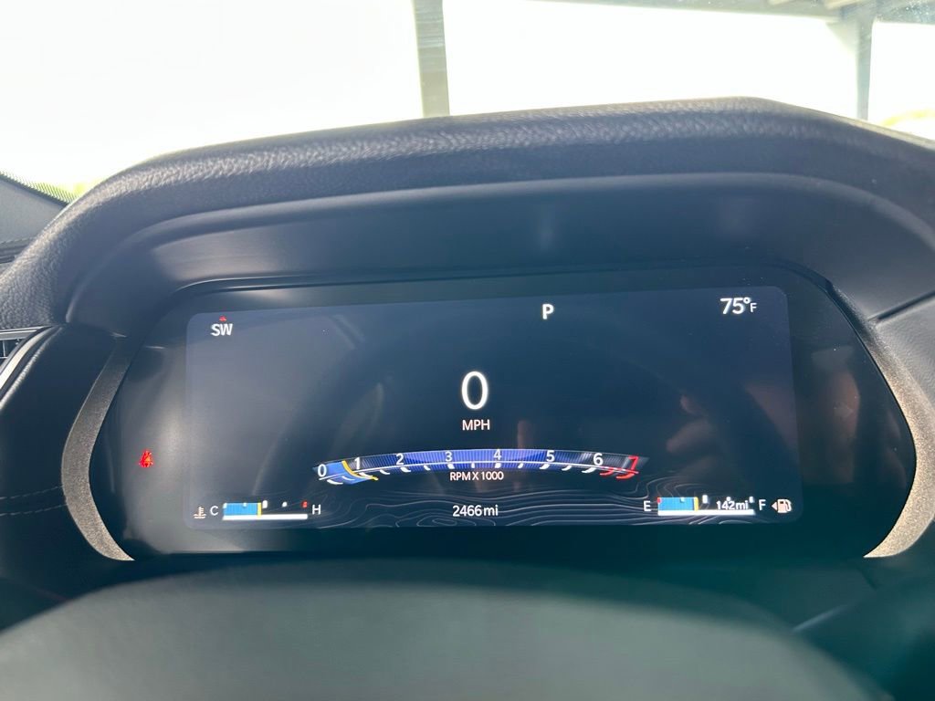 Used 2025 Jeep Grand Cherokee Laredo image 24