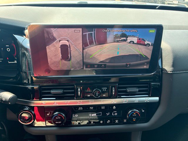 New 2026 Nissan Pathfinder SL w/ SL Premium Package FWD image 16