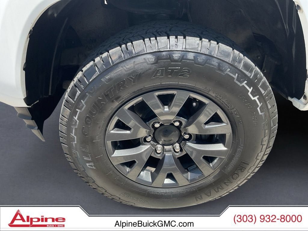 Used 2022 Toyota Tacoma SR5 AWD/4WD image 14