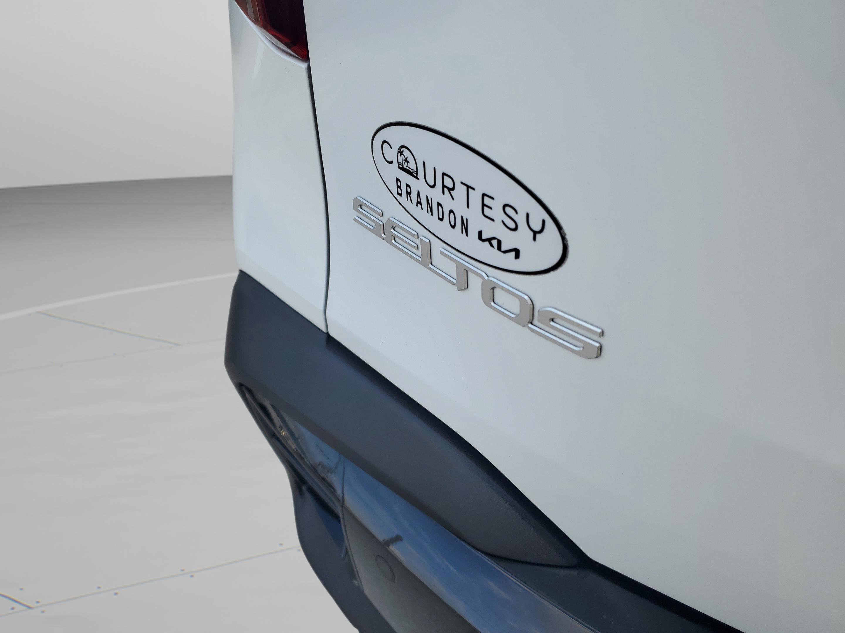 Certified 2025 Kia Seltos EX w/ EX Sunroof Package image 8