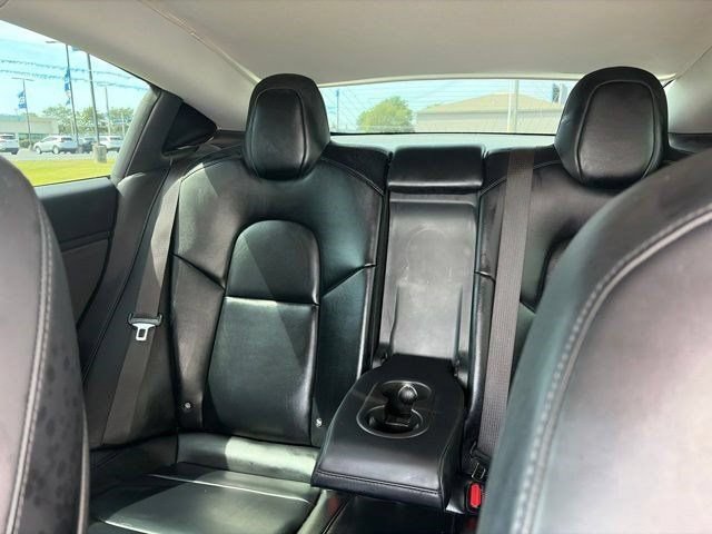 Used 2018 Tesla Model 3 Long Range RWD image 23