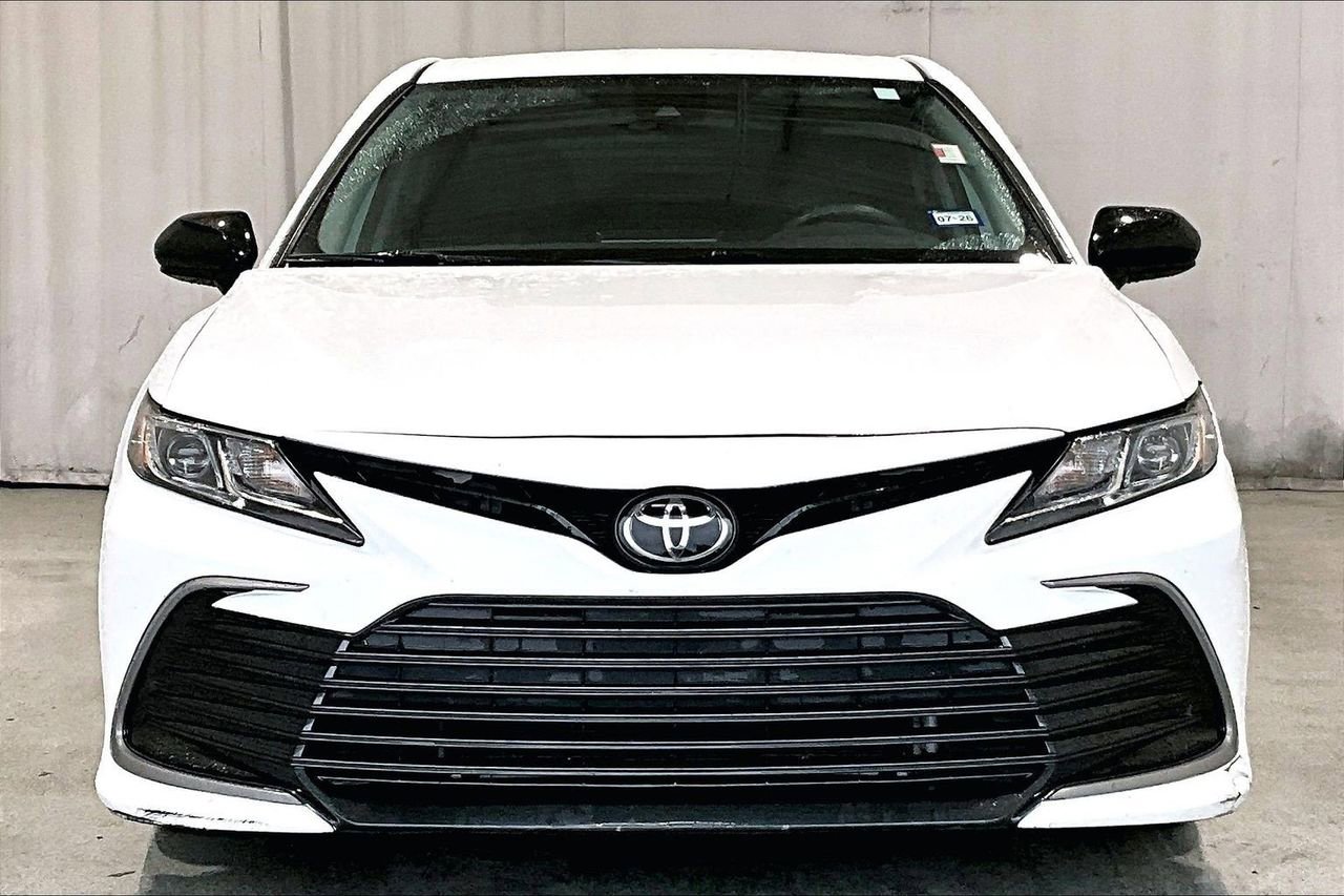 Used 2023 Toyota Camry LE FWD image 2