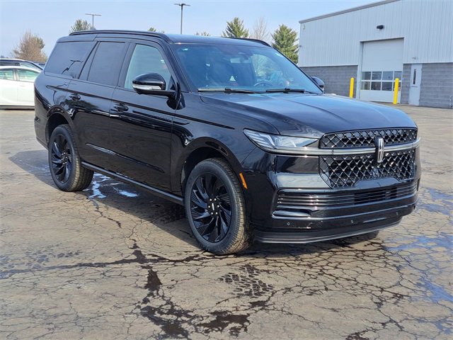 New 2026 Lincoln Navigator Reserve w/ Jet Appearance Package image 25