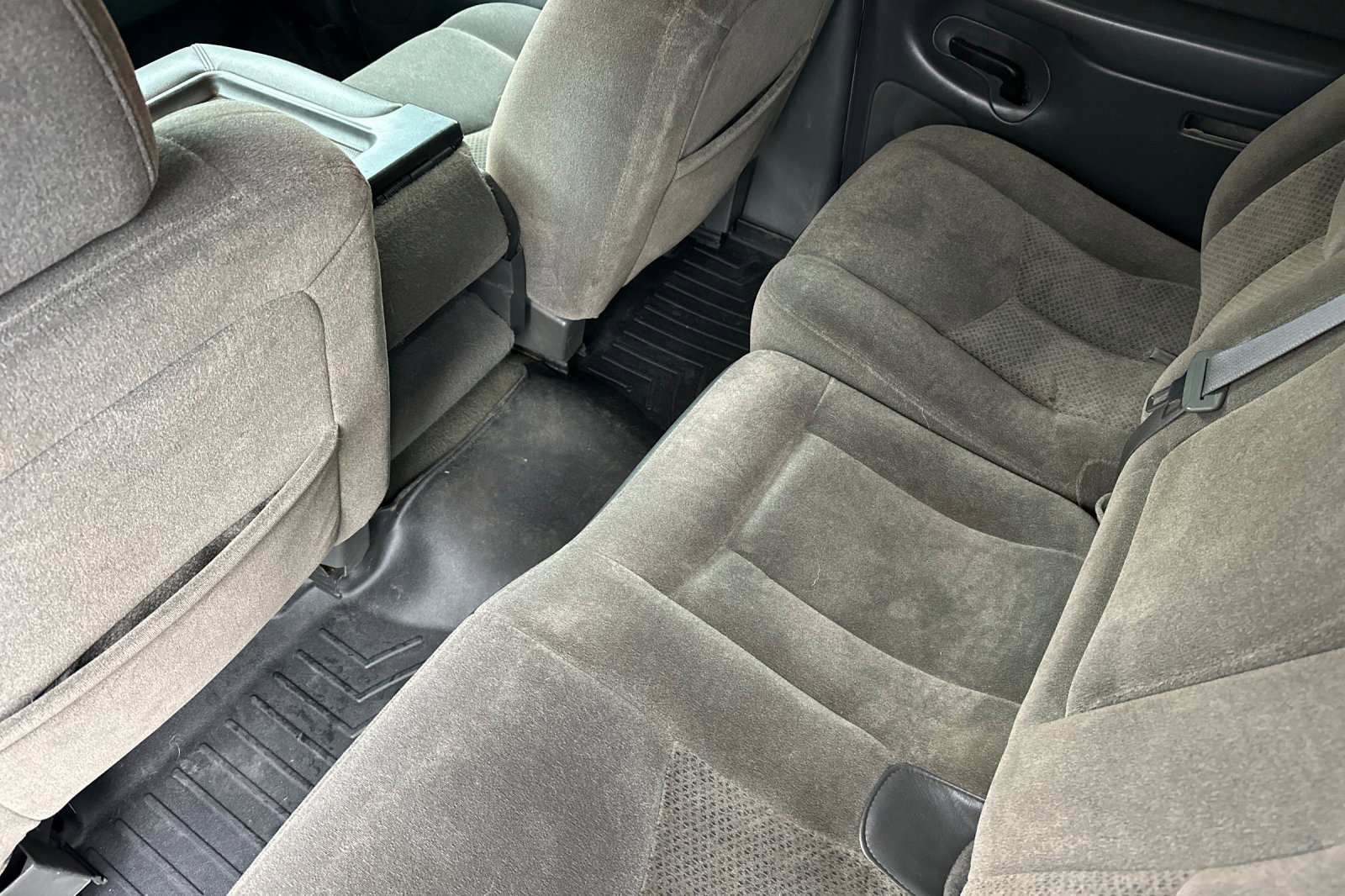 Used 2006 Chevrolet Silverado 2500 LT w/ Heavy-Duty Power Package image 12