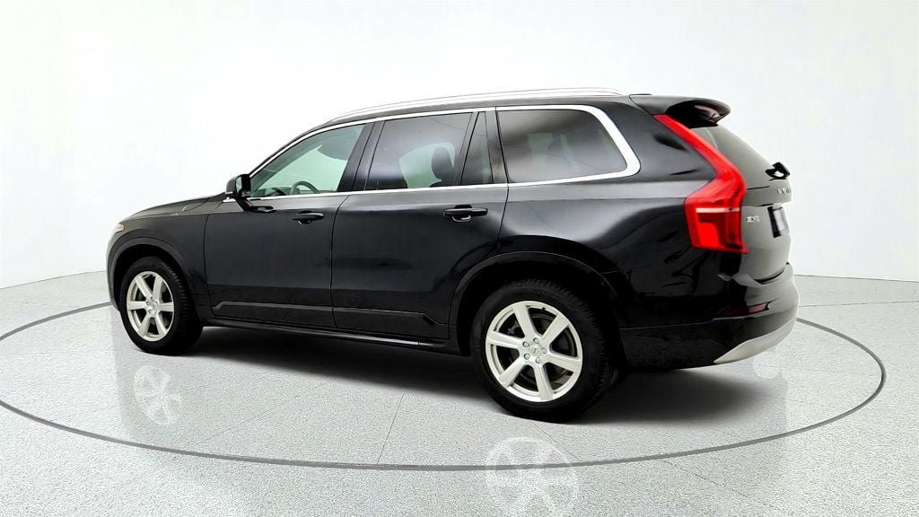 Used 2022 Volvo XC90 T5 Momentum AWD/4WD image 7