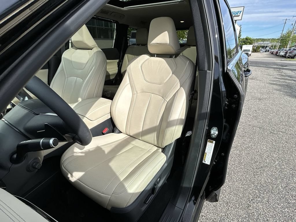 Certified 2023 INFINITI QX60 Luxe w/ Cargo Package AWD/4WD image 15